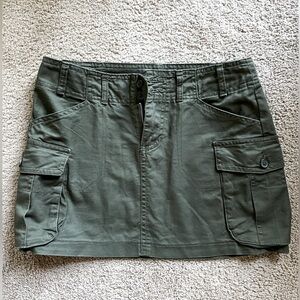 Brandy Melville army green cargo mini skirt. One size.